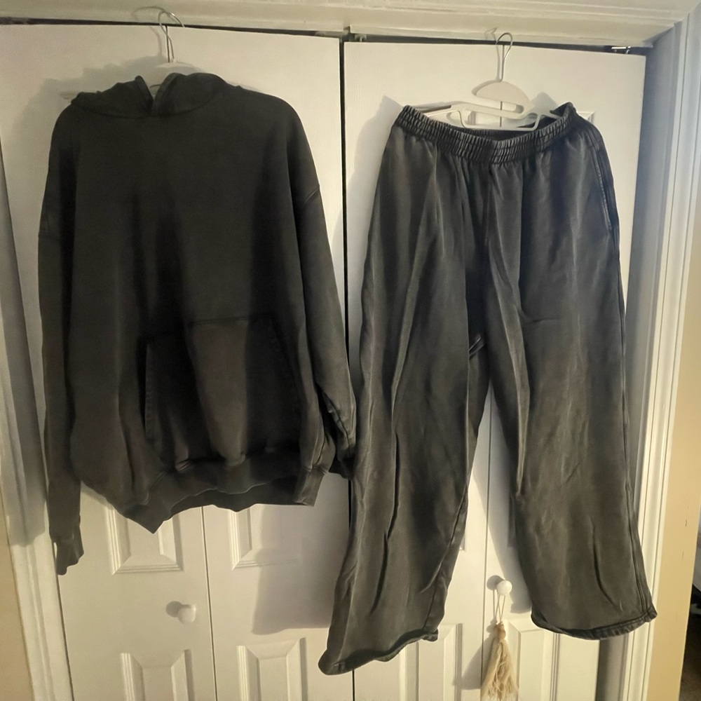 Skims Lounge Set